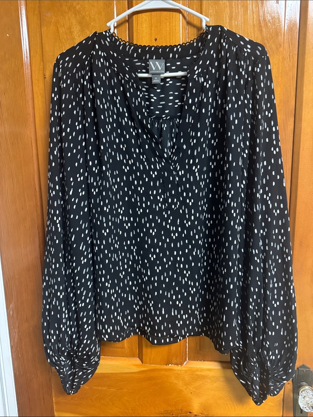 Worthington Black Polka Dash V-Neck Long Sleeve Blouse